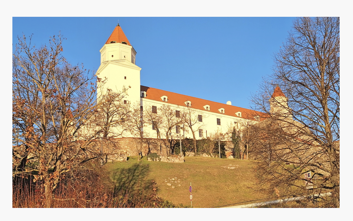 Slnečný Bratislavský hrad