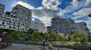 Batignolles : Place Félix-Lobligeois Paris